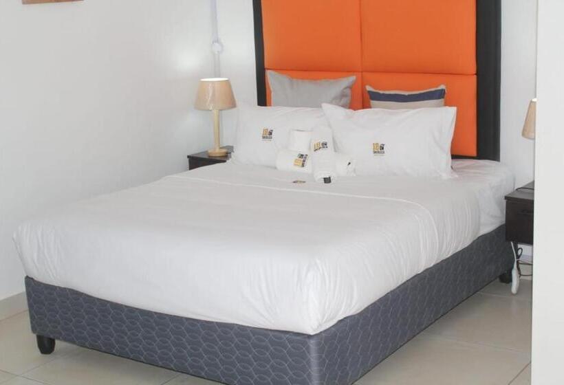 پانسیون 18 On Sherlock