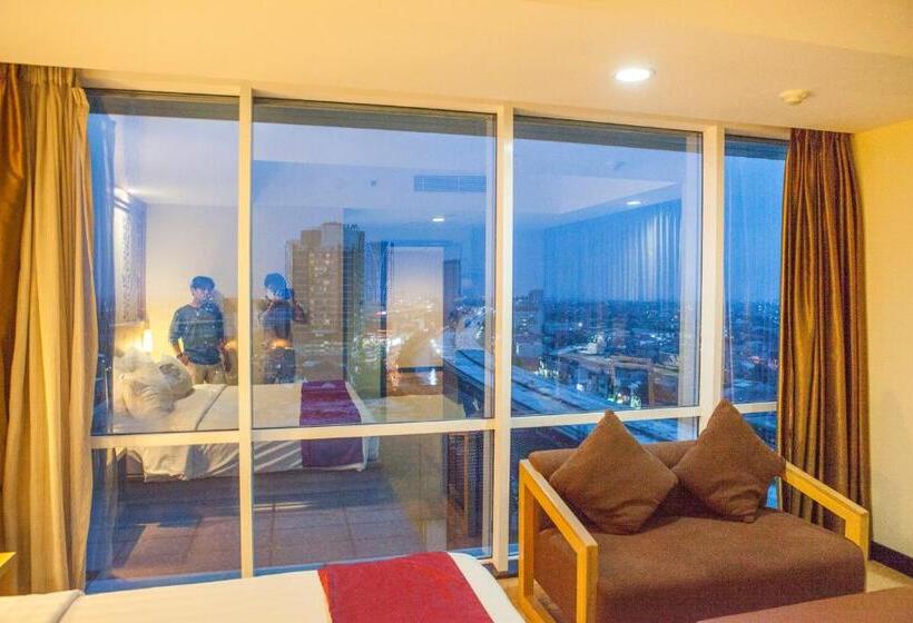 هتل Horison Ultima Bekasi