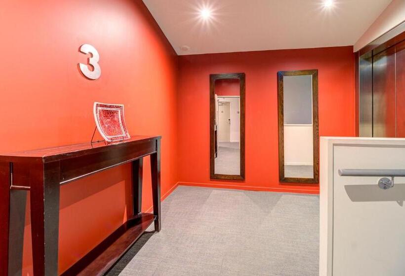 هتل Parkview On Hagley