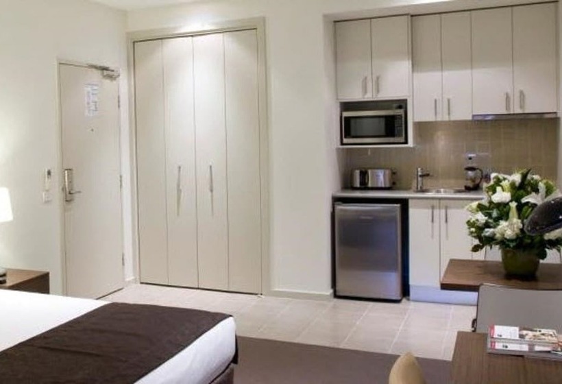 Отель Quest Glen Waverley