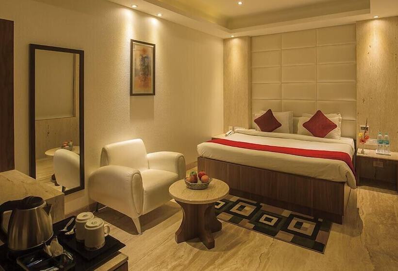 Отель Regenta Inn Embassy