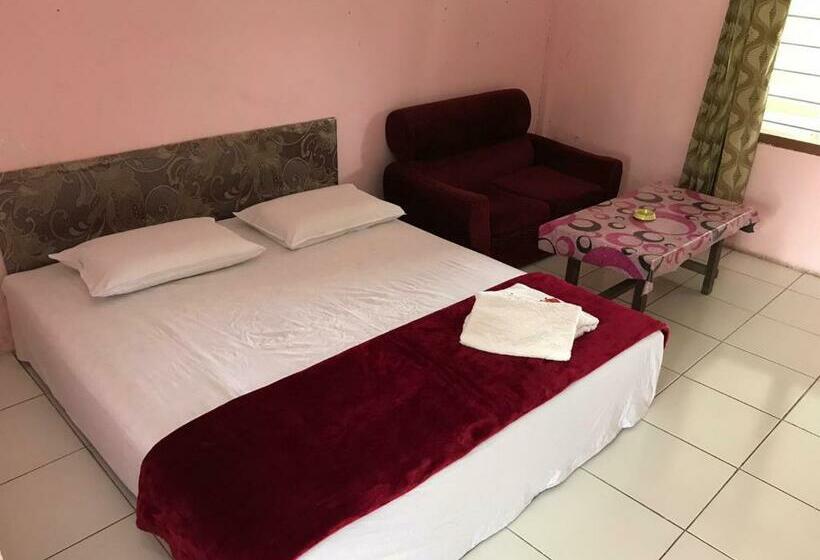 هتل Miranda At Desa Wisata Berastagi