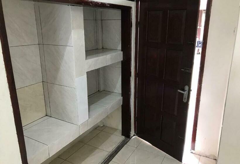 هتل Miranda At Desa Wisata Berastagi