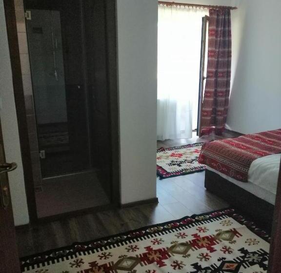 Pensiunea Plai Strabun