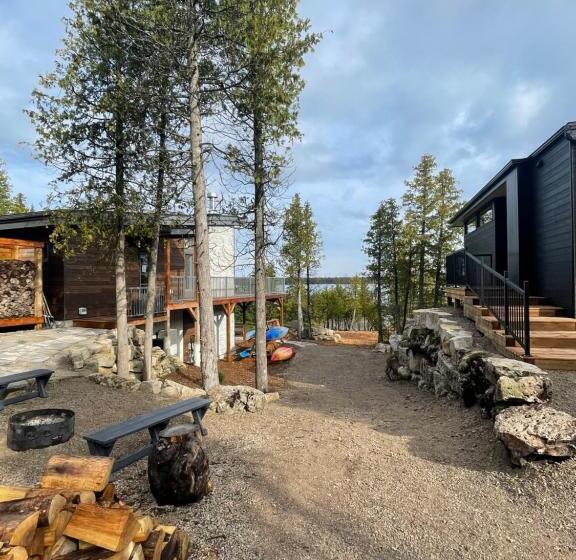 Stone Cove Waterfront Adults Only B&b