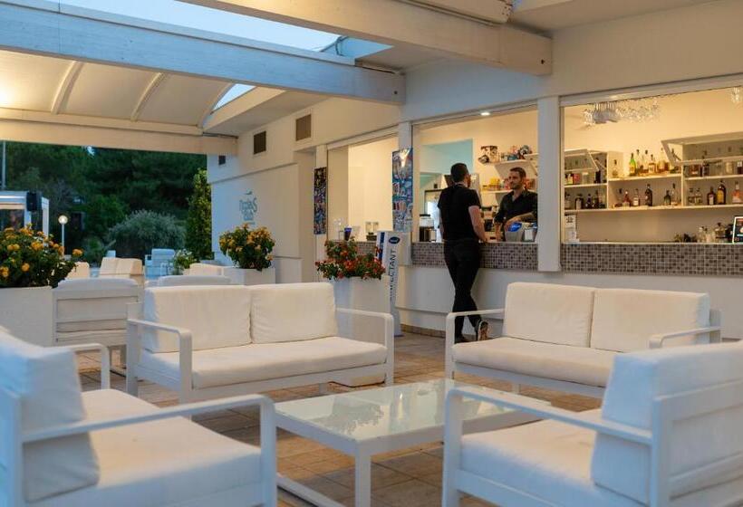 هتل Nicolaus Club La Giurlita