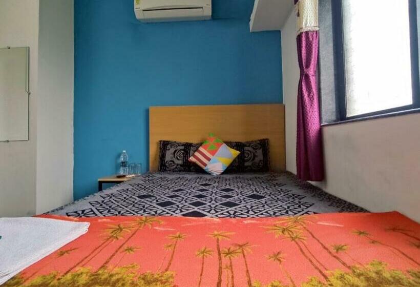 Пансион Ambient Home Stay, In Nashik