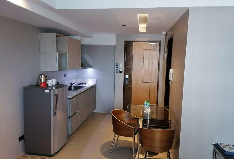 Studio Deluxe @ Sta.lucia East Grand Mall Hotel & Residences