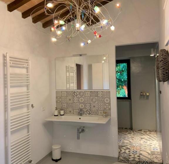 مبيت وإفطار Borgo Crispiero