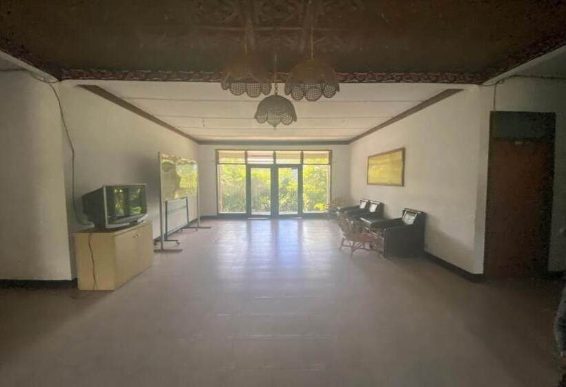 هتل Capital O 91073 Rantepao Lodge