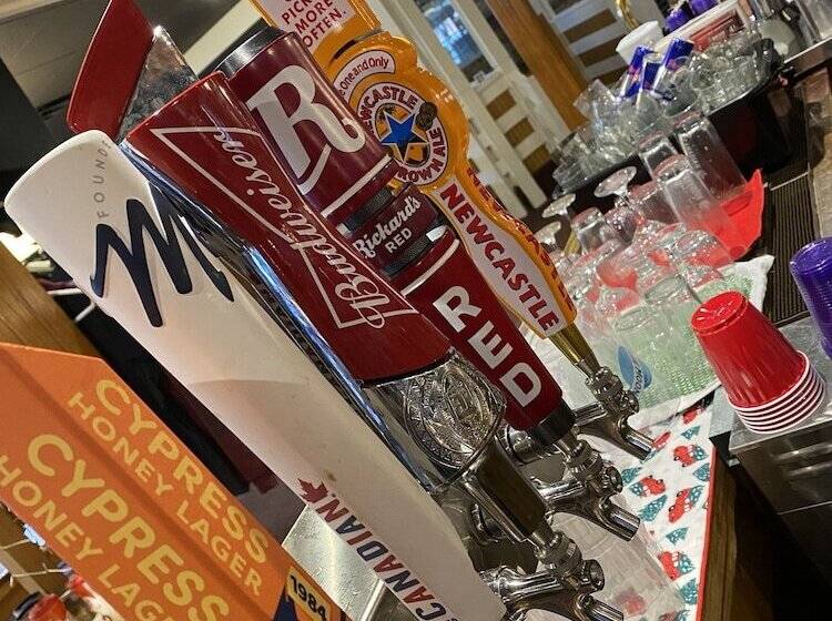 فندق صغير Lakewood Inn