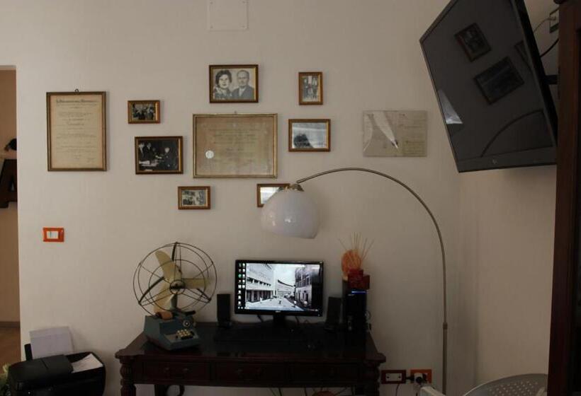 مبيت وإفطار Odeon Rooms