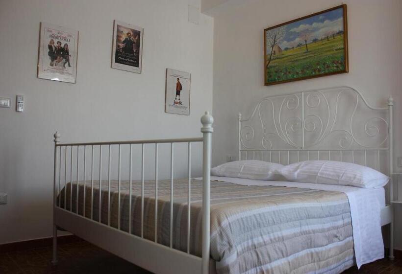 مبيت وإفطار Odeon Rooms