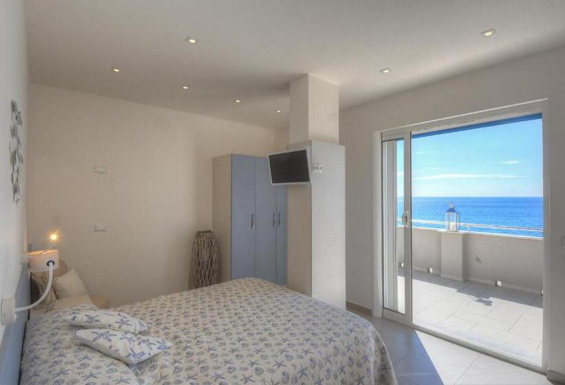 پانسیون Vela D’oro