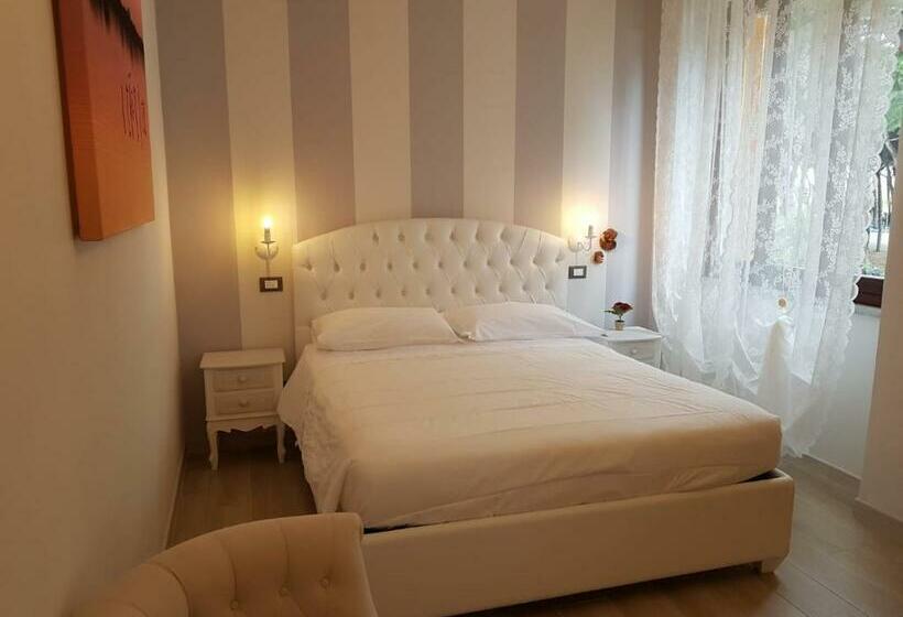 تختخواب و صبحانه Brezza Marina