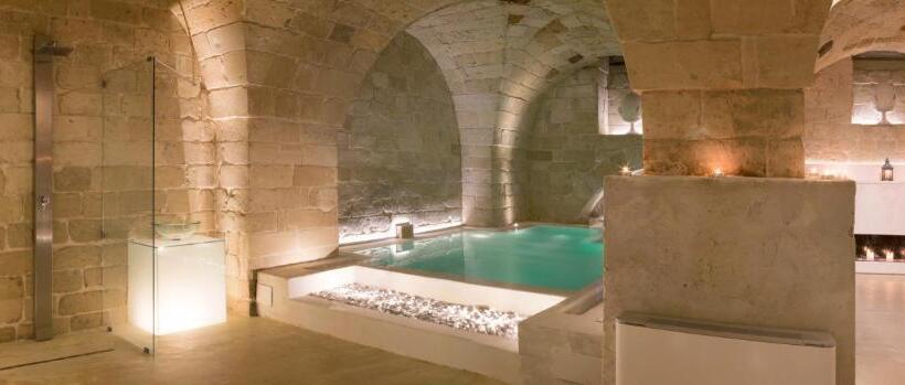 تختخواب و صبحانه Reluxe Private Wellness