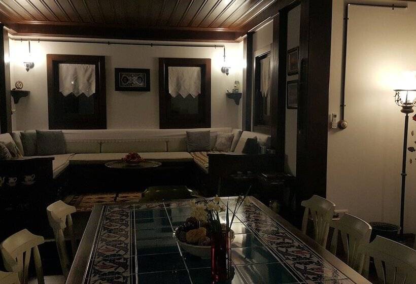 پانسیون Mandarin Guesthouse   Adult Only