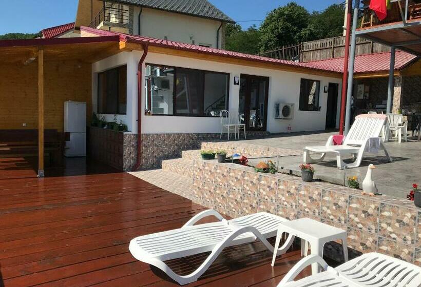 پانسیون Vila Cristiane