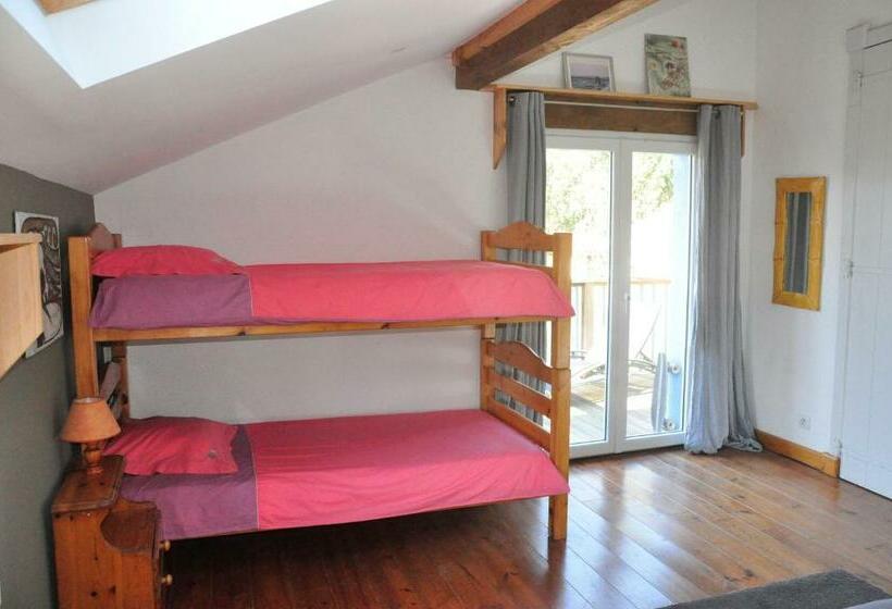 הוסטל Shifting Sands Surf Camp