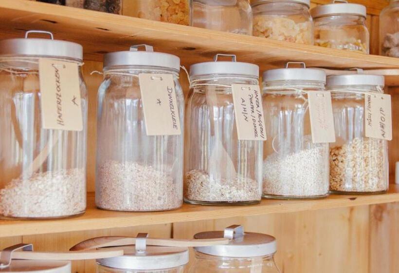 پانسیون Weinhof Narat Zitz