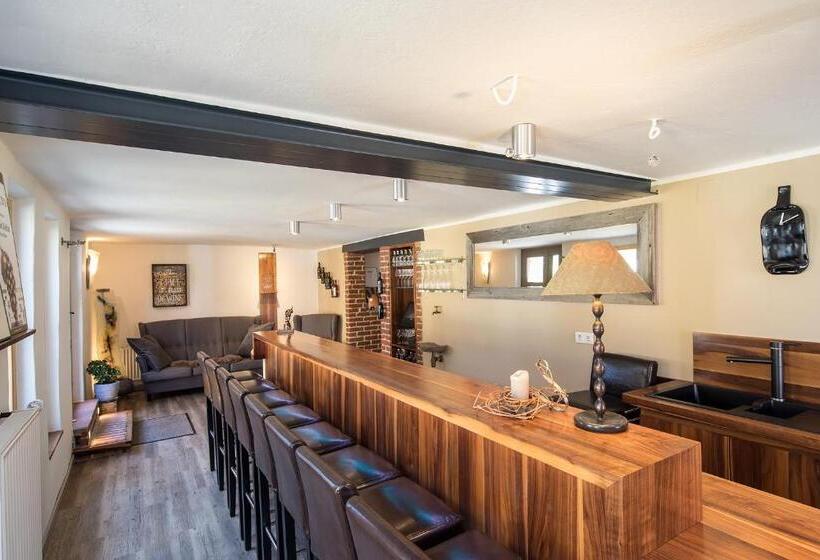 پانسیون Weinhof Narat Zitz