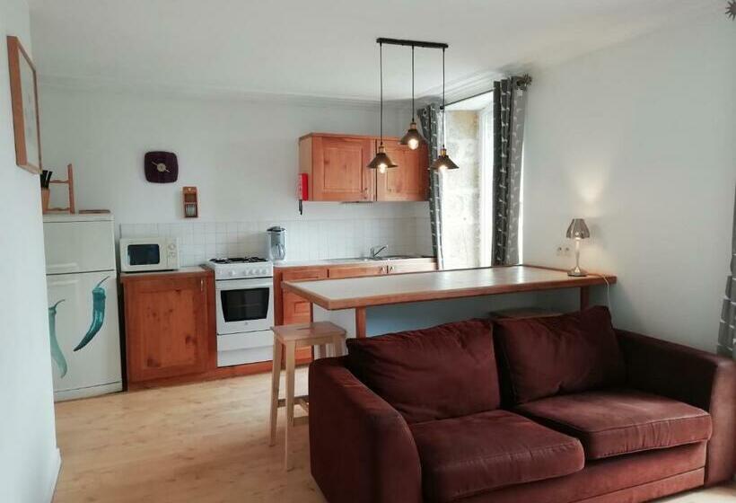 צימר 3 Place Des Arbres, Chambres D Hôtes, Felletin