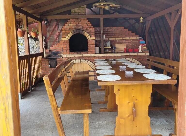 پانسیون Casa Uila