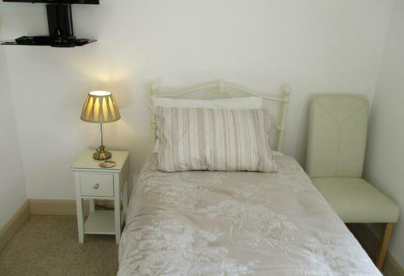 White Lodge B & B