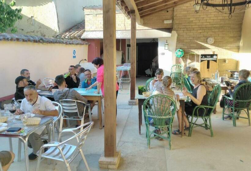 הוסטל Los Canarios