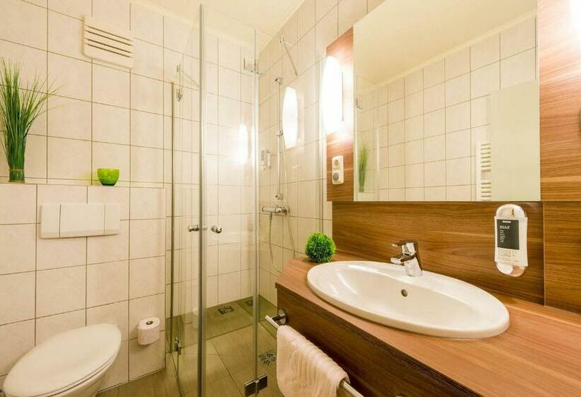 הוסטל Gasthaus Wundsam