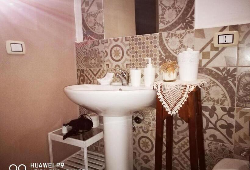 تختخواب و صبحانه Zabbara