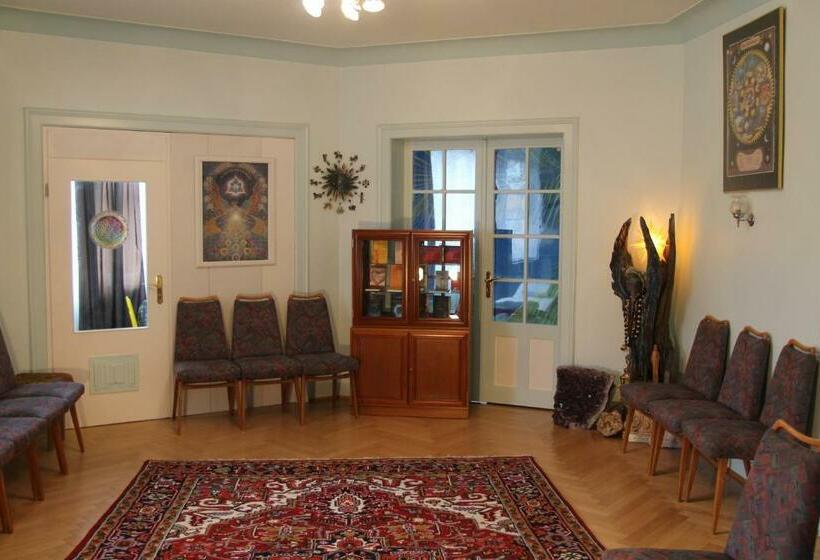 پانسیون Lebensart