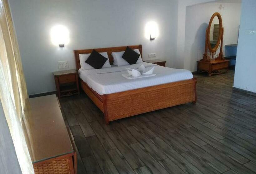Vraksh Resort