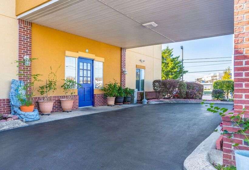 בית מלון כפרי Americas Best Value Inn Chattanooga N