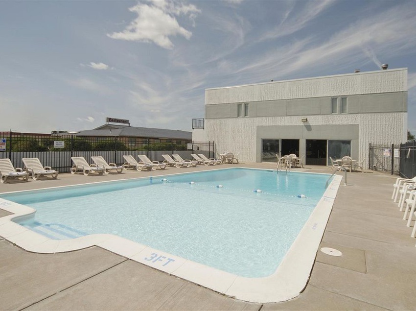 فندق Fort Hays Inn