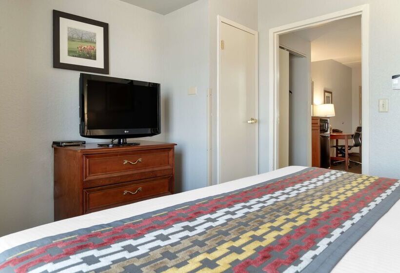 هتل Best Western Executive Inn & Suites