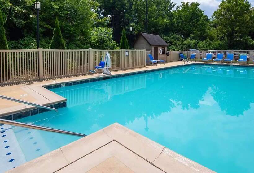ホテル Best Western Plus Reading Inn & Suites