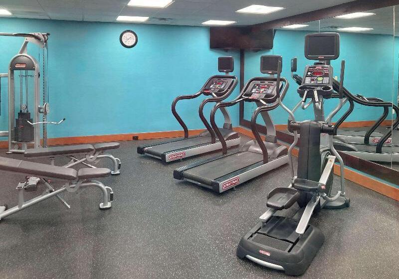 هتل Comfort Inn & Suites Ankeny  Des Moines