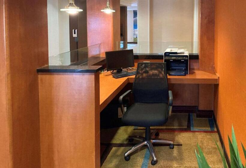 هتل Comfort Inn & Suites Ankeny  Des Moines