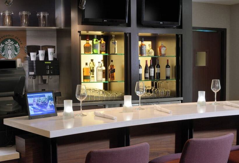 هتل Courtyard By Marriott Houston Northwest