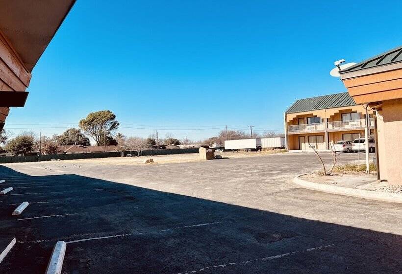 هتل Econo Lodge Del Rio