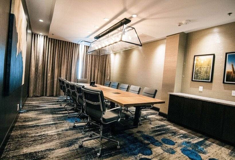 فندق Doubletree By Hilton Lubbock  University Area