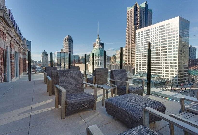 هتل Drury Plaza St Louis At The Arch