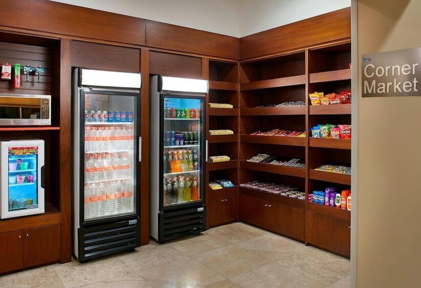 هتل Fairfield By Marriott Los Cabos