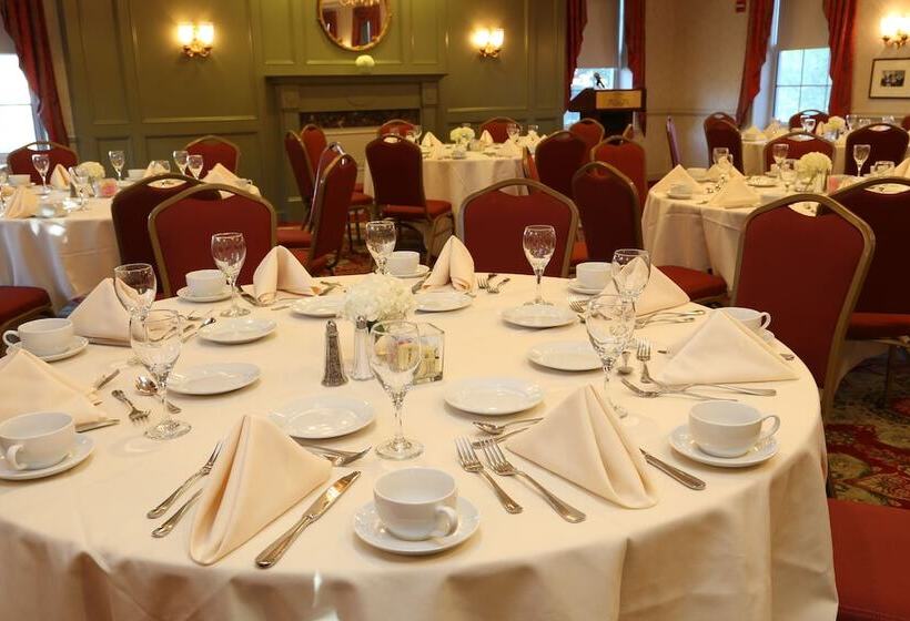هتل Inn At Middletown