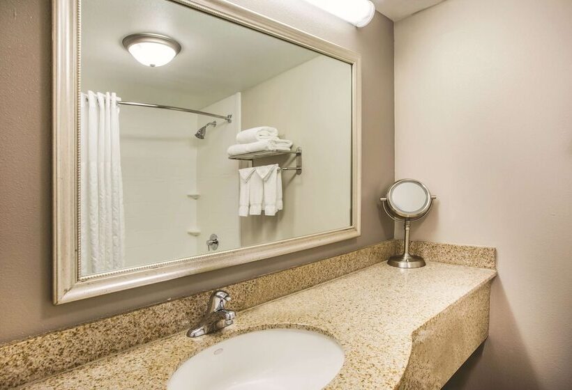هتل Fairfield By Marriott Inn & Suites Fresno Riverpark