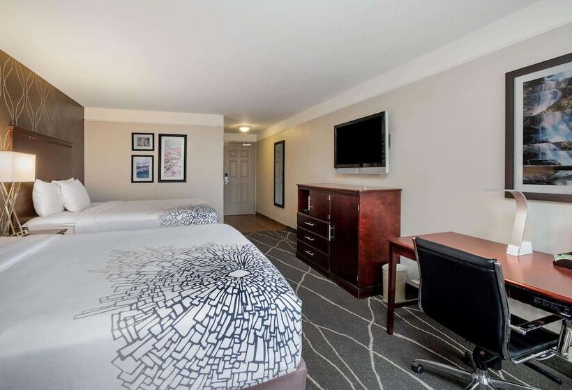 هتل Fairfield By Marriott Inn & Suites Fresno Riverpark