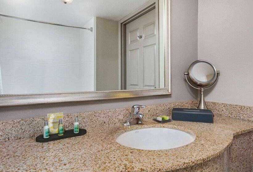هتل Fairfield By Marriott Inn & Suites Fresno Riverpark