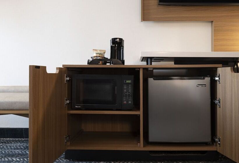 هتل Fairfield By Marriott Inn & Suites Fresno Riverpark