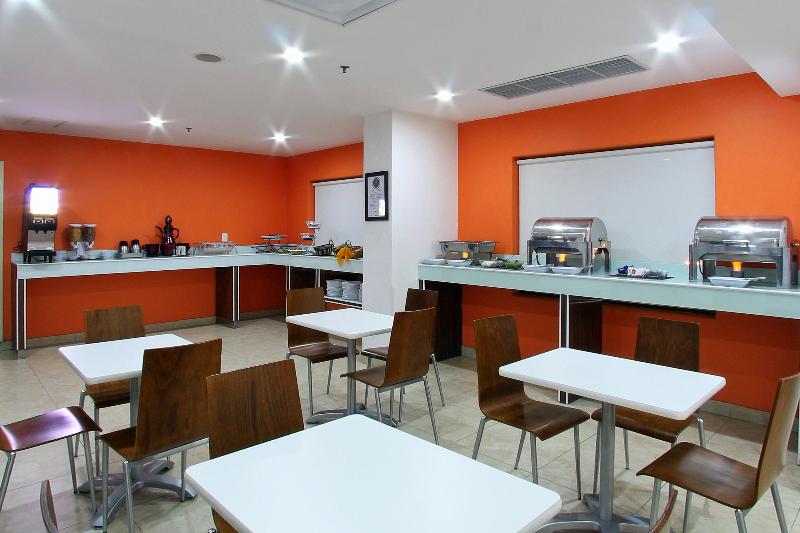 ホテル One Guadalajara Centro Historico